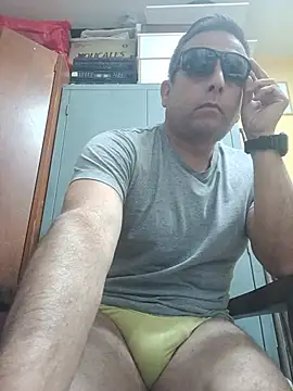Show modela chicoguapo8 na web-kameri