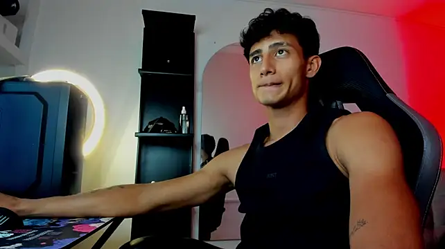 MaxiimoRomano_ live XXX chat