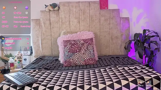 Sembang XXX Secara Langsung Emilly-hall