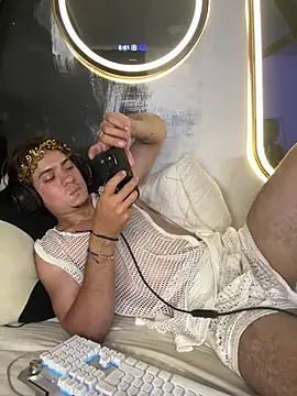 AngelLatinBoy Pertunjukan Webcam