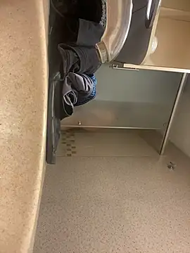 Taylor_DiamondBoy: διαδικτυακό σόου στην κάμερα