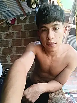 Andres123cv Show in webcam