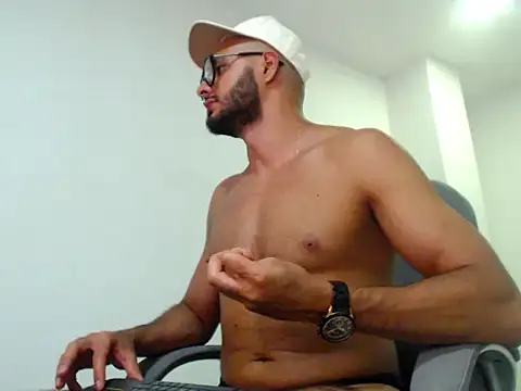 ThiagoToro live XXX chat