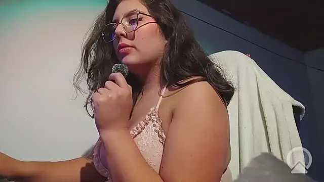 Chat XXX en directo de Pao_Ly