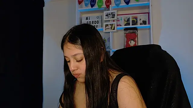 KOREN_JALAA's Live XXX Chat