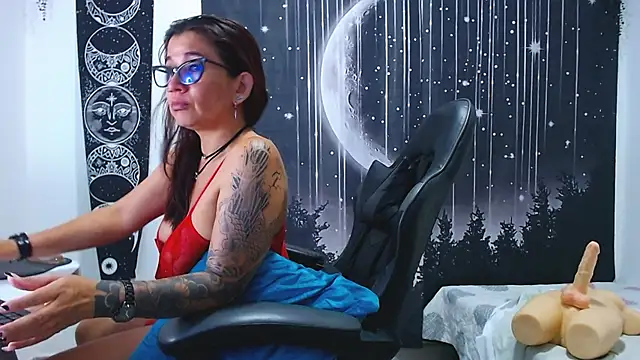Chat +18 de Hikaryfire ao vivo