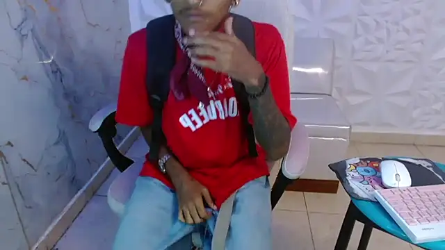 ManSant Chat XXX live