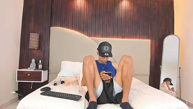 XXX chat uživo modela Alexxx_B2026