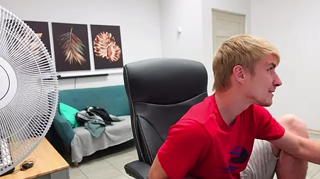 Živý XXX chat Logan_Falk