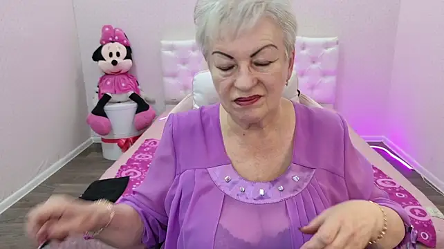 Chat +18 de KayleSmoll ao vivo