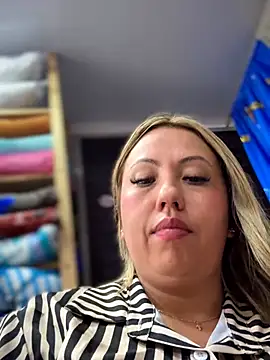VIOLETA-25_ Live XXX-Chat