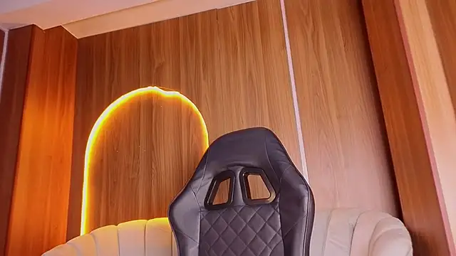 Alina_b_ Chat XXX in diretta