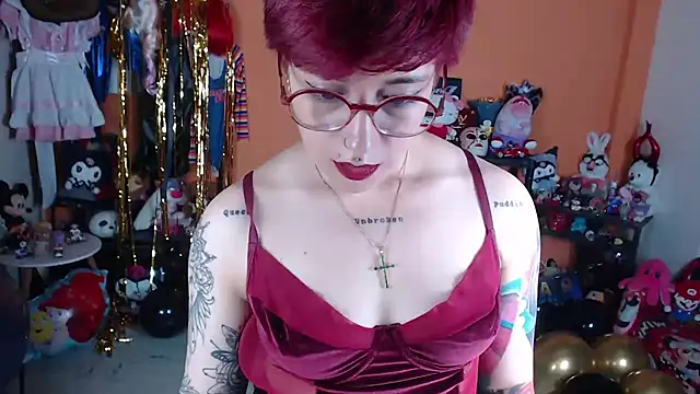 Chatroom XXX en direct de MissMiia2
