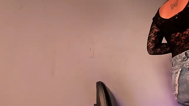 Kitty_Milan Live XXX Chat
