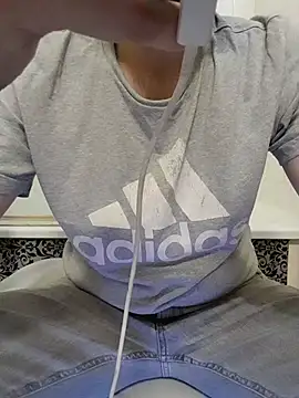 80julien Live XXX-chat
