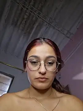 Ary-18 Live XXX Chat