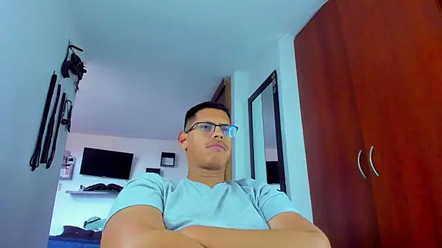 _John_Boy_ Adlı Modelin Canlı XXX Sohbeti