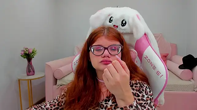 ChloeHalses Live XXX Chat
