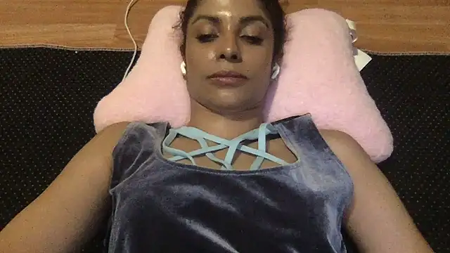karlatiburcio's Webcam Show