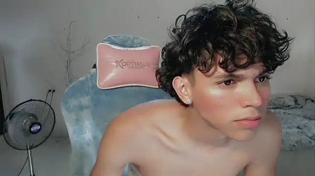 FUNNY_DICK_ Adlı Modelin Canlı XXX Sohbeti