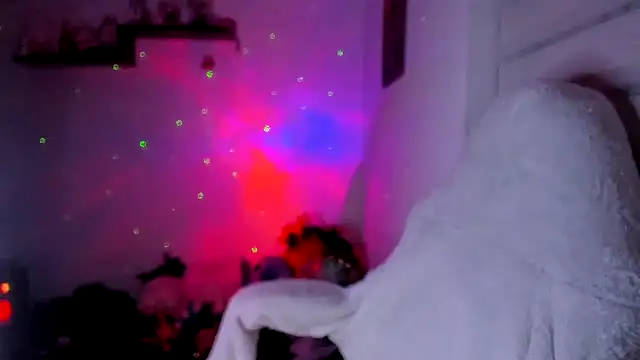 צ'אט XXX בשידור חי של Shaddycute_