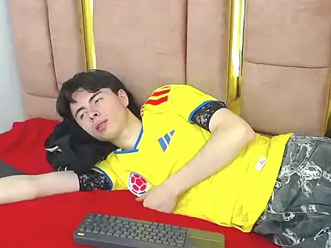 MICHAEL_HONEY XXX чат на живо
