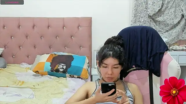צ'אט XXX בשידור חי של MyAngel777m