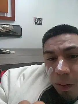 Pokazy przed kamerką – Taylor_DiamondBoy