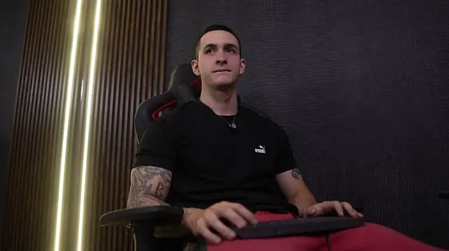 JacksonOlsenn's Webcam Show