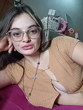 Emmacut Chat XXX in diretta