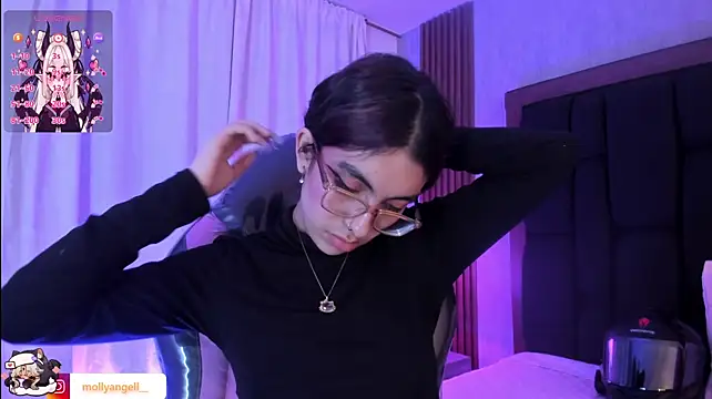Chat XXX en directo de Molly_A