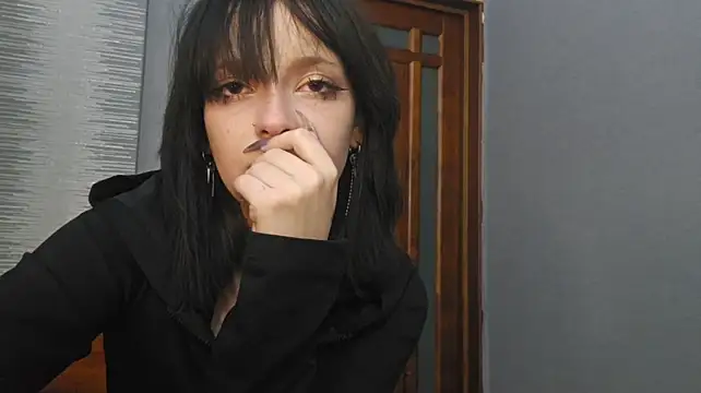 YunLettinga 网络视讯表演