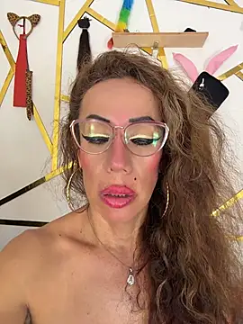 YOURSDEBORA's Live XXX Chat