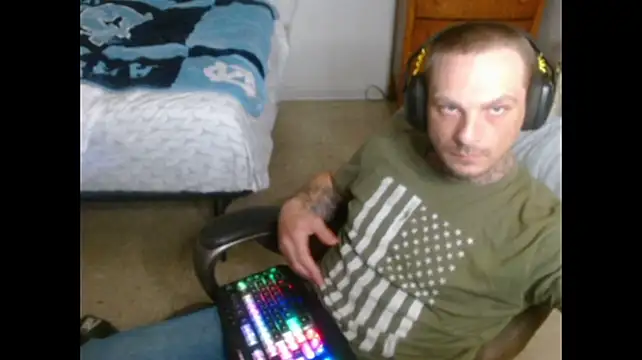 Chatroom XXX en direct de DADDY_KANE8---