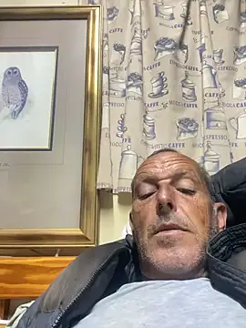 GeldenKuy XXX чат на живо