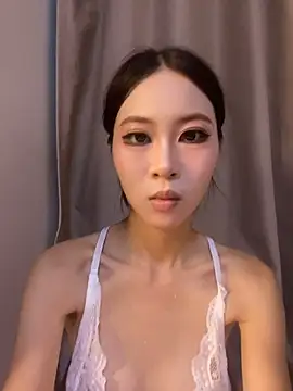 qiannvyoulijiang00's Webcam Show