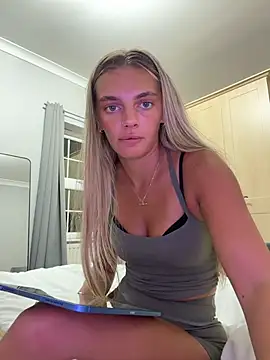 IndiaHughesUkx's Live XXX Chat