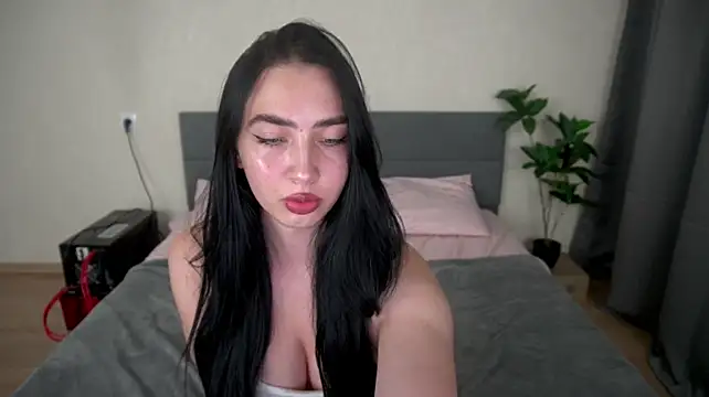 WildKittenX_ XXX чат на живо