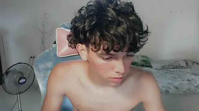FUNNY_DICK_ élő XXX-chatje