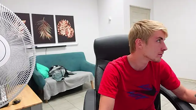 Logan_Falk live XXX chat