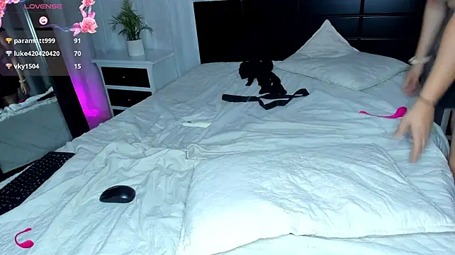dstevora Adlı Modelin Canlı XXX Sohbeti