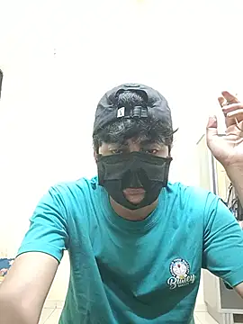 Mumbai_74 élő XXX-chatje