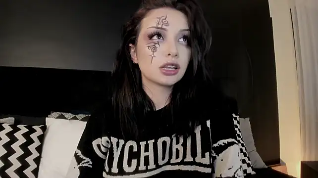 Adeelinee's Live XXX Chat