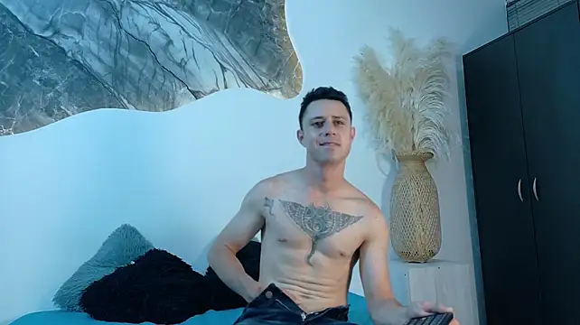 LoganKush_ 在線直播表演