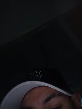 Chatroom XXX en direct de Taylor_DiamondBoy