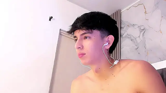 Jhonatan_Rousen Webbikameraesitys