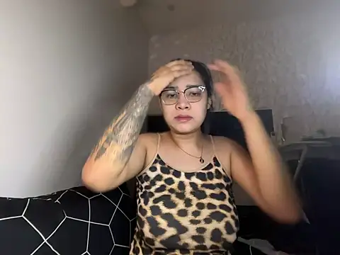 angelinasohoty 网络视讯表演