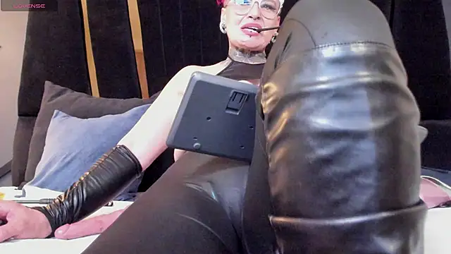 mistress_sandy – webcam-show