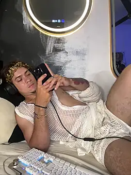 AngelLatinBoy 网络视讯表演