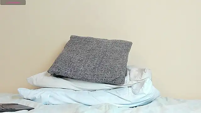 Max_saenz Pertunjukan Webcam